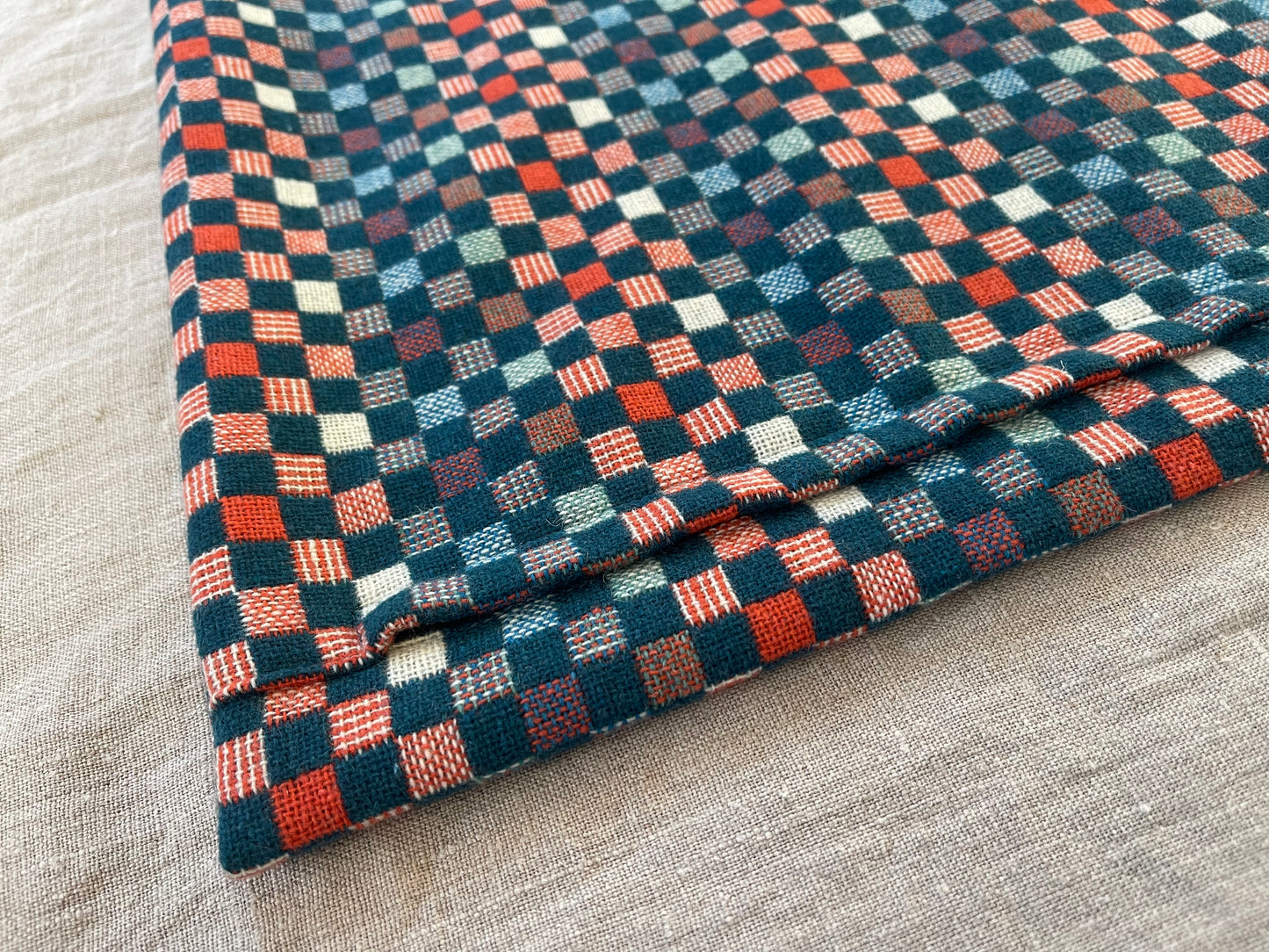 尾州 ドビー織り　正方形クッションカバー（市松　ネイビー）50cm×50cm