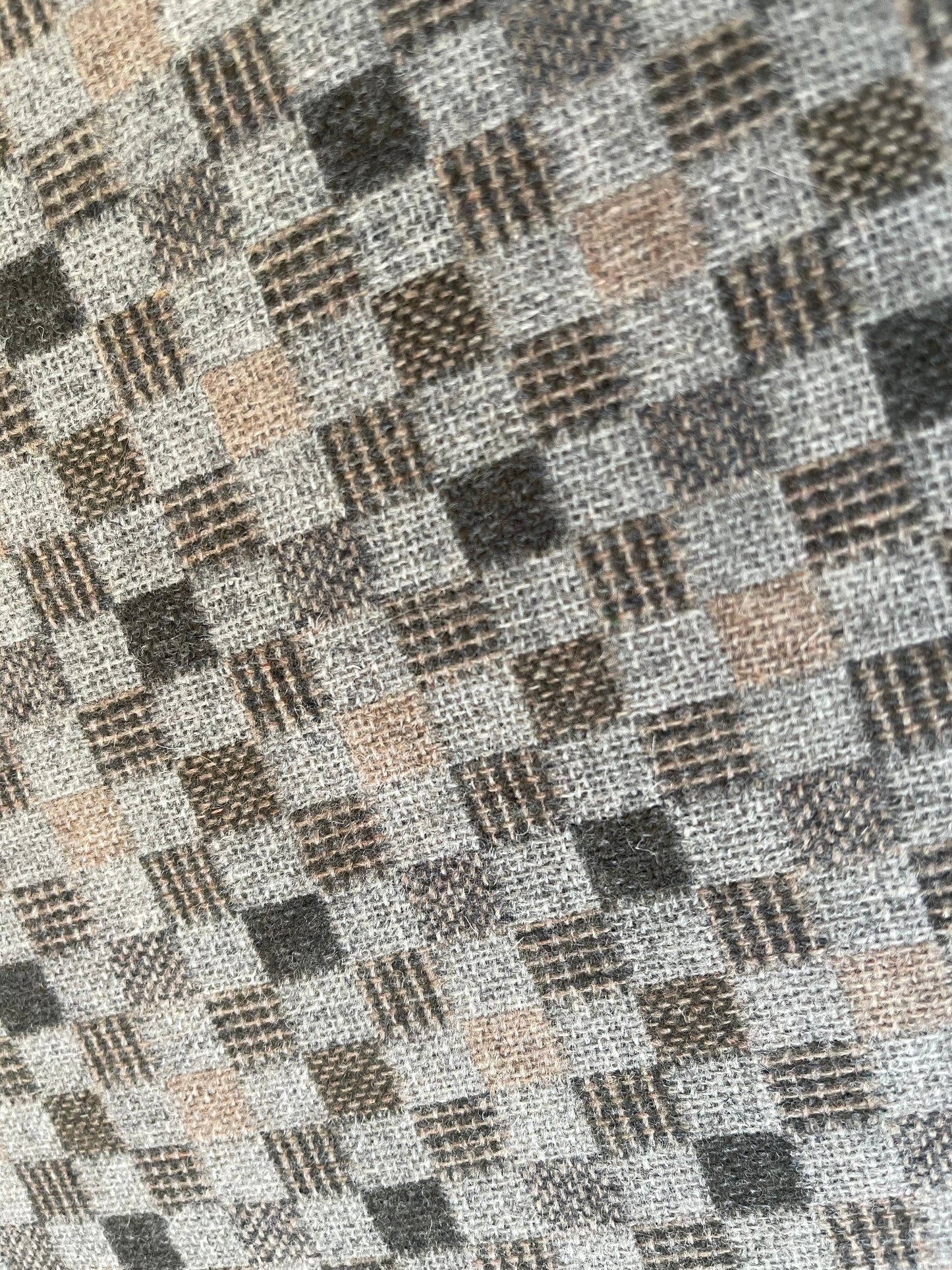 尾州 ドビー織り　正方形クッションカバー（市松　ライトグレー）50cm×50cm