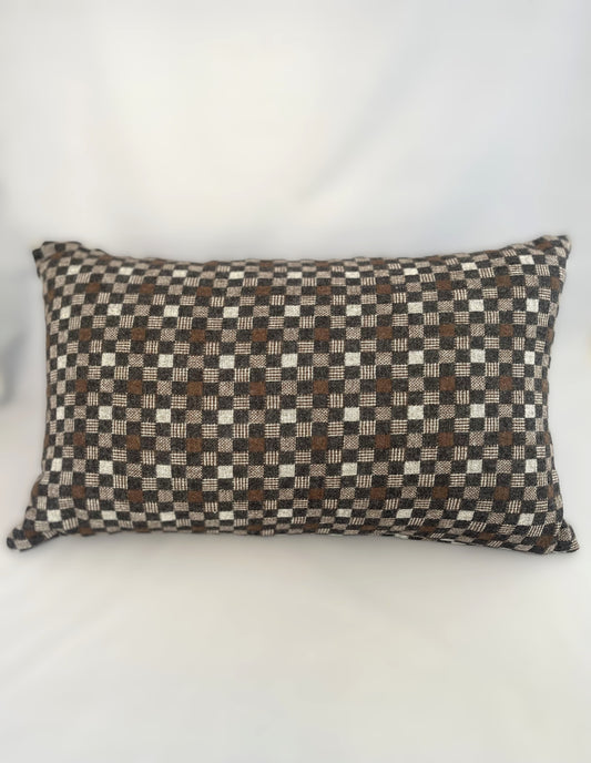 尾州 ドビー織り　長方形クッションカバー  30cm×50cm （市松　ブラウン）