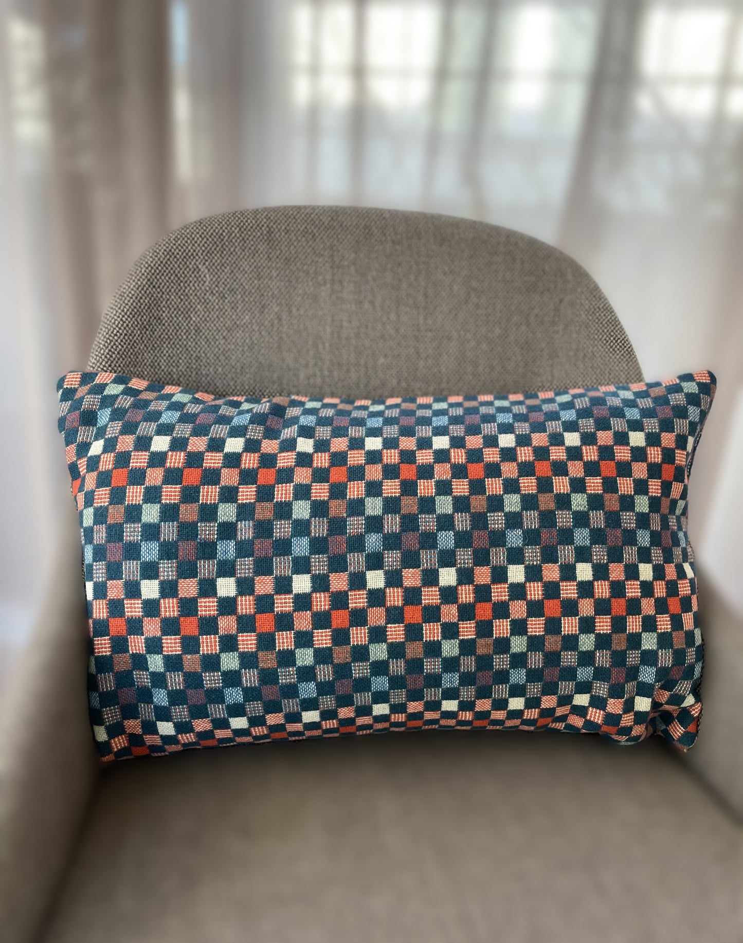 尾州 ドビー織り　長方形クッションカバー  30cm×50cm  （市松　ネイビー）