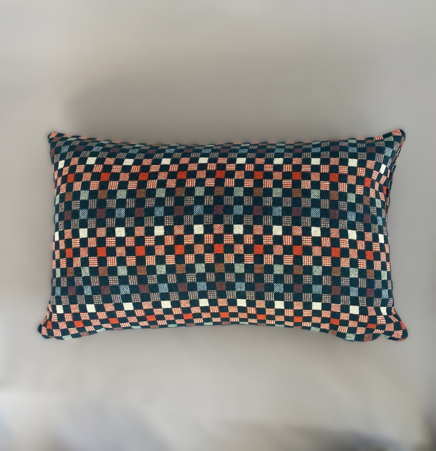 尾州 ドビー織り　長方形クッションカバー  30cm×50cm  （市松　ネイビー）
