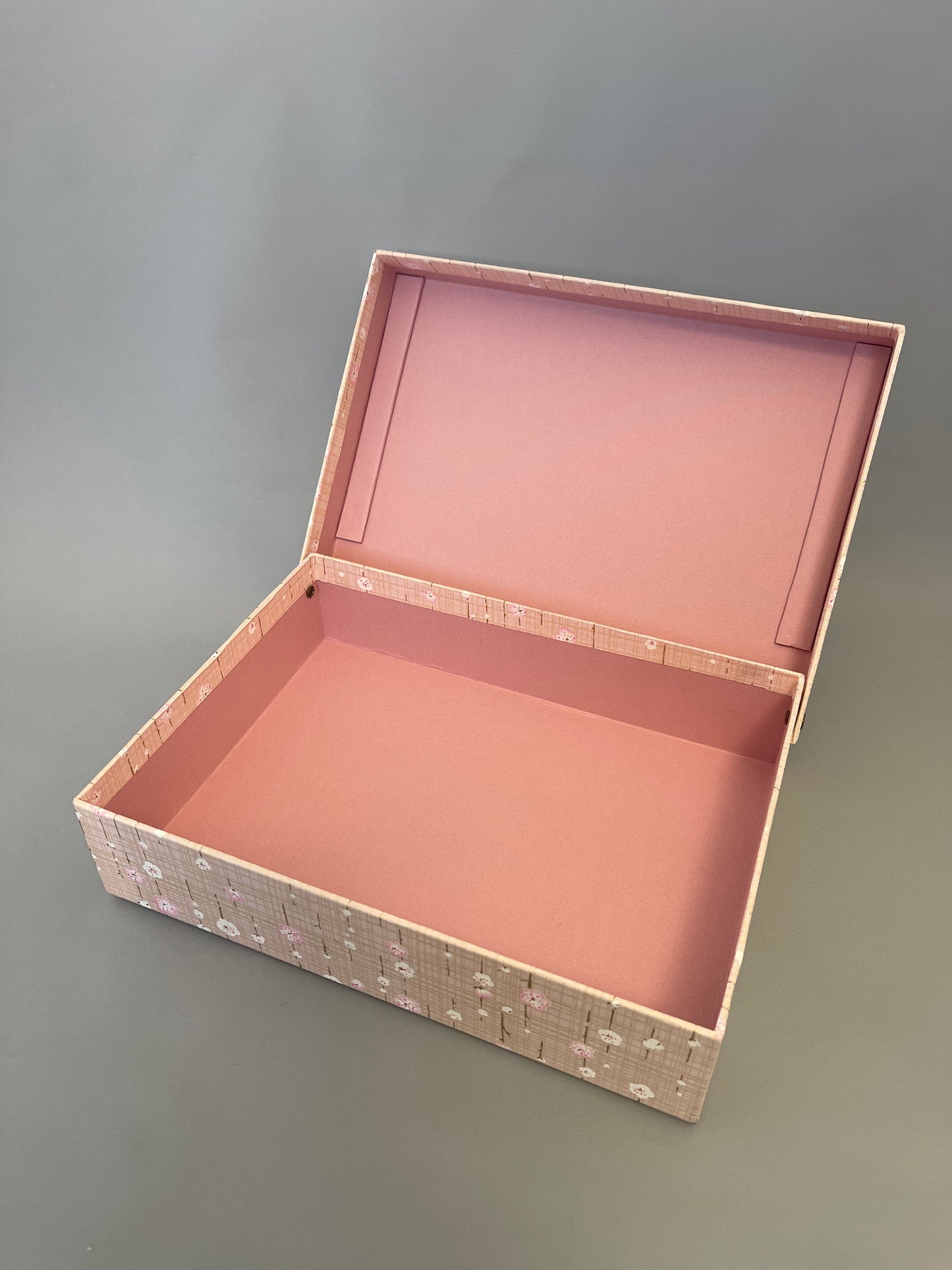 Yuzen Washi Tool Box (Shallow) with Weeping Plum Blossom Design (Pink)